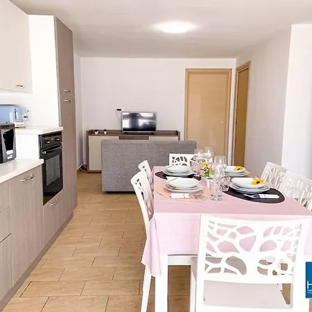 * *la Casa Sul Mare* *