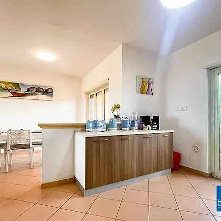 * *la Casa Sul Mare* Villa *